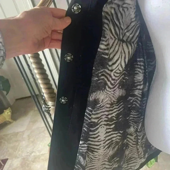 V Christina Vintage black long jacket. Size Large. Snap closure jeweled in gold - Picture 8 of 16